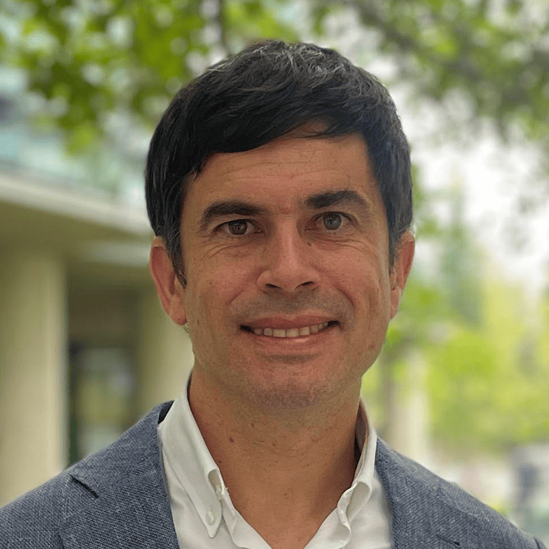 Photo of Andrés Iriondo